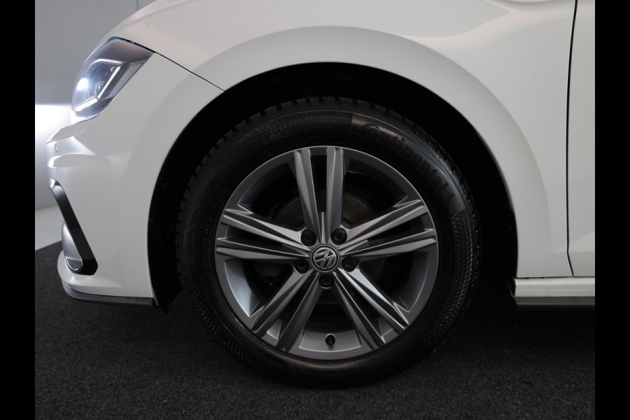 Volkswagen Polo 1.0 TSI Highline R-LINE| 95pk 5bak| Digital display| Navi|Parksensors| LMvelgen| extra getint glas