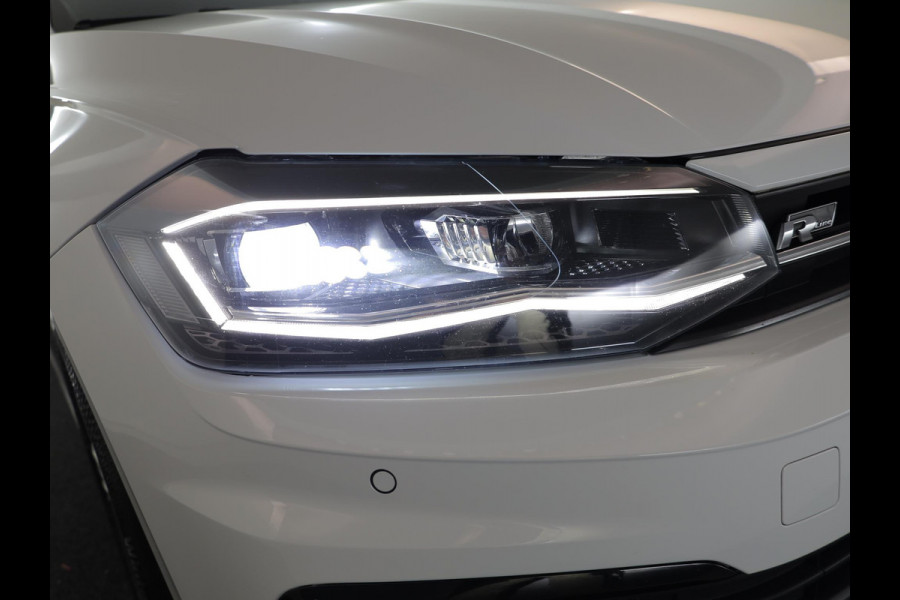 Volkswagen Polo 1.0 TSI Highline R-LINE| 95pk 5bak| Digital display| Navi|Parksensors| LMvelgen| extra getint glas