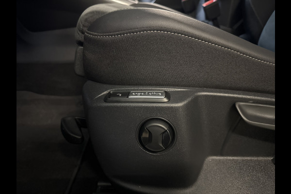 Volkswagen T-Roc 1.5 TSI 150PK DSG STYLE CAMERA/NAVI/ALALCANTARA