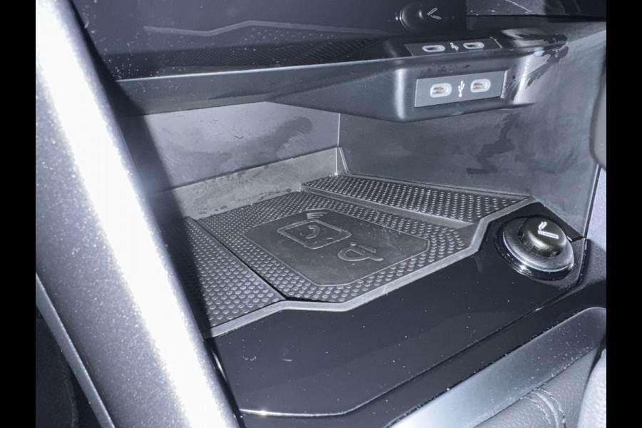 Volkswagen T-Roc 1.5 TSI 150PK DSG STYLE CAMERA/NAVI/ALALCANTARA