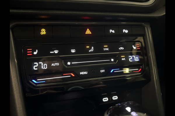 Volkswagen T-Roc 1.5 TSI 150PK DSG STYLE CAMERA/NAVI/ALALCANTARA