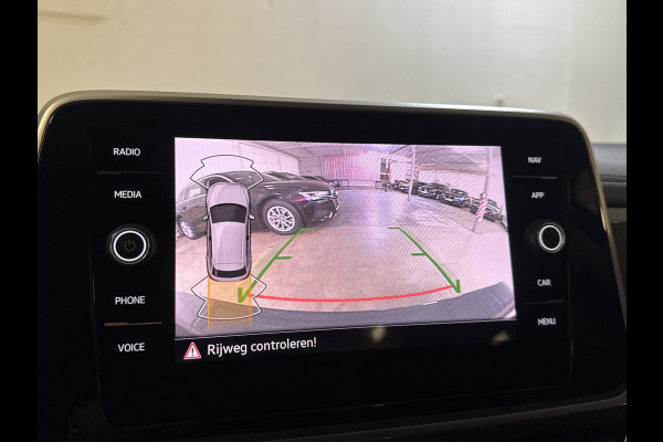 Volkswagen T-Roc 1.5 TSI 150PK DSG STYLE CAMERA/NAVI/ALALCANTARA
