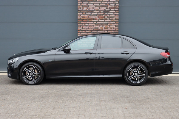 Mercedes-Benz E-Klasse 300 de AMG Line | Distronic+ | Panoramadak | Burmester | Trekhaak | Augmented Reality | Camera | Leder | Multibeam LED | Stoelverwarming | Nightpakket |