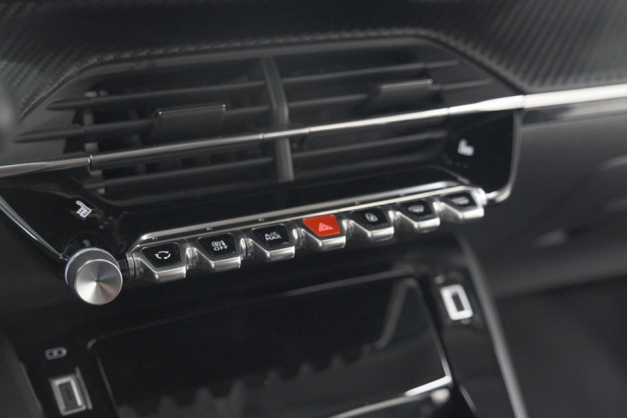 Peugeot 2008 PureTech 130 Allure | Camera | Adaptieve Cruise Control | Stoelverwarming
