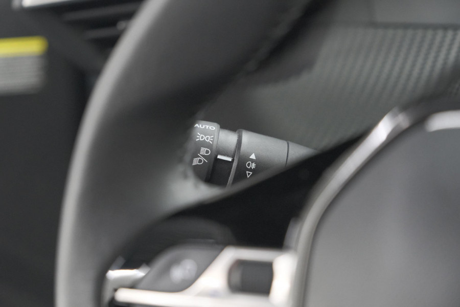 Peugeot 2008 PureTech 100 Allure | Camera | Navigatie | Parkeersensoren | Apple Carplay