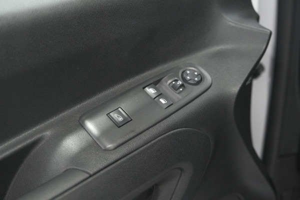 Peugeot Partner 1.5 BlueHDi 100 S&S L1 | Trekhaak | Camera | Dodehoekdetectie | Laadruimte-Pakket