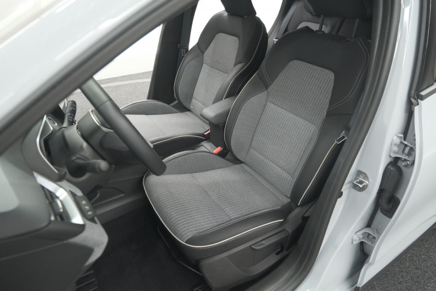 Renault Clio TCe 90 GPF techno | 360 Camera | Adaptieve Cruise Control | 9.3 Inch Groot Scherm