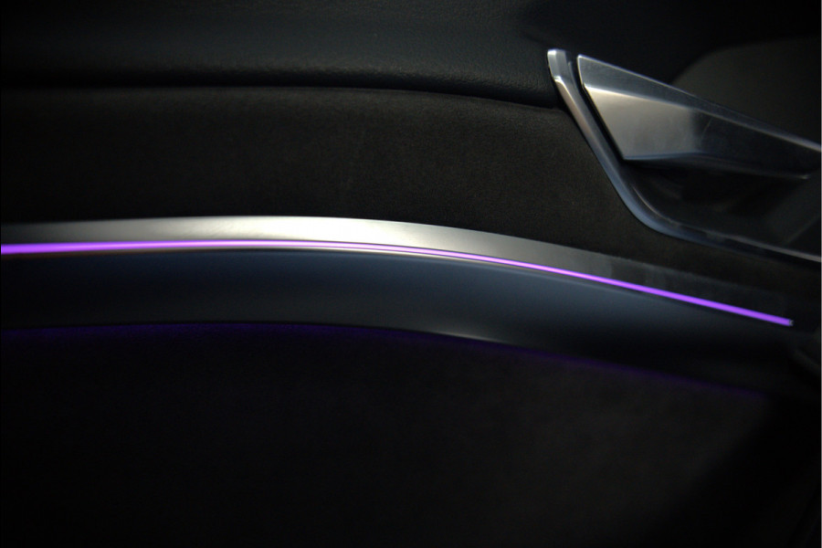 Audi e-tron 50 quattro S edition 71 kWh S-Line | Panoramadak | Bang & Olufsen | Stoelverwarming | Memory Seat | Keyless | Ambiance Verlichting | Head-Up Display | Camera |