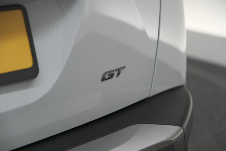 Peugeot 2008 PureTech 130 EAT8 GT | Camera | Apple Carplay | Parkeersensoren | 17 Inch Lichtmetalen Velgen