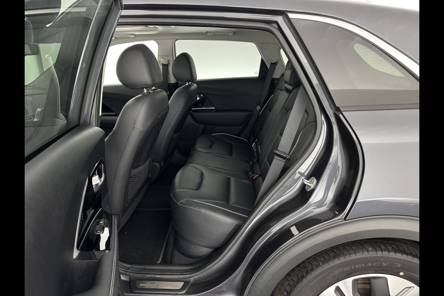 Kia e-Niro ExecutiveLine 64 kWh [ 3-Fase ] {SOH-100%} (INCL-BTW) Aut.*HEATPUMP | PANO | LEATHER | FULL-LED | NAVI-FULLMAP | ADAPTIVE-CRUISE | CAMERA | MEMORY-PACK | LANE-ASSIST | KEYLESS | DIGI-COCKPIT | PRIVACYGLASS | SHIFTPADDLES | TOWBAR | 17