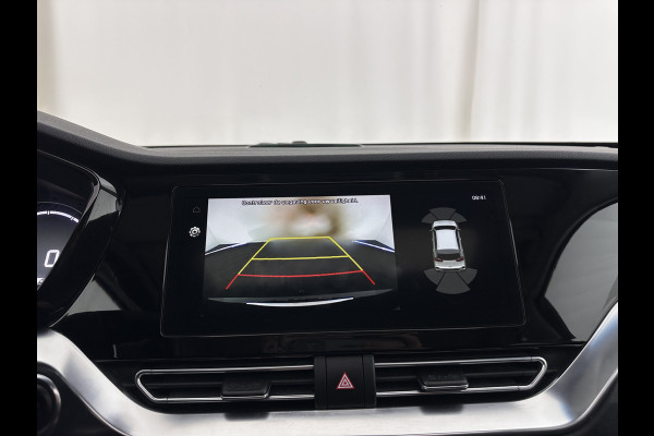 Kia e-Niro ExecutiveLine 64 kWh [ 3-Fase ] {SOH-100%} (INCL-BTW) Aut.*HEATPUMP | PANO | LEATHER | FULL-LED | NAVI-FULLMAP | ADAPTIVE-CRUISE | CAMERA | MEMORY-PACK | LANE-ASSIST | KEYLESS | DIGI-COCKPIT | PRIVACYGLASS | SHIFTPADDLES | TOWBAR | 17