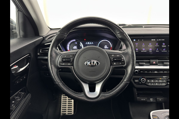 Kia e-Niro ExecutiveLine 64 kWh [ 3-Fase ] {SOH-100%} (INCL-BTW) Aut.*HEATPUMP | PANO | LEATHER | FULL-LED | NAVI-FULLMAP | ADAPTIVE-CRUISE | CAMERA | MEMORY-PACK | LANE-ASSIST | KEYLESS | DIGI-COCKPIT | PRIVACYGLASS | SHIFTPADDLES | TOWBAR | 17