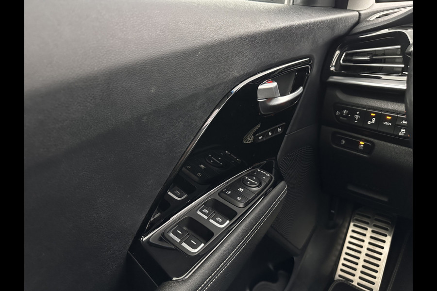 Kia e-Niro ExecutiveLine 64 kWh [ 3-Fase ] {SOH-100%} (INCL-BTW) Aut.*HEATPUMP | PANO | LEATHER | FULL-LED | NAVI-FULLMAP | ADAPTIVE-CRUISE | CAMERA | MEMORY-PACK | LANE-ASSIST | KEYLESS | DIGI-COCKPIT | PRIVACYGLASS | SHIFTPADDLES | TOWBAR | 17
