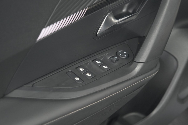 Peugeot 2008 Hybrid 136 e-DCS6 Allure | 360 Camera | Dodehoekdetectie | Navigatie | Adaptieve Cruise Control