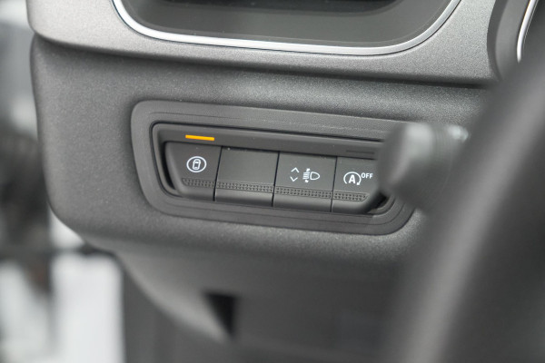 Renault Captur TCe 90 Techno | Nieuw Model | Camera | Harman Kardon | Apple Carplay | Parkeersensoren | 18 Inch Lichtmetalen Velgen