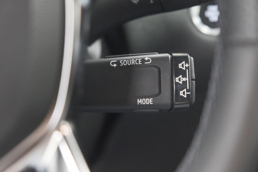 Renault Captur TCe 90 Techno | Nieuw Model | Camera | Harman Kardon | Apple Carplay | Parkeersensoren | 18 Inch Lichtmetalen Velgen