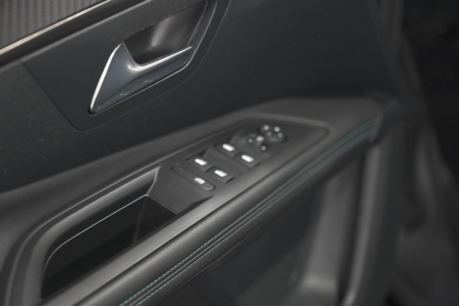 Peugeot 3008 1.6 HYbrid 180 Allure Pack Business | Camera | Apple Carplay | Navigatie