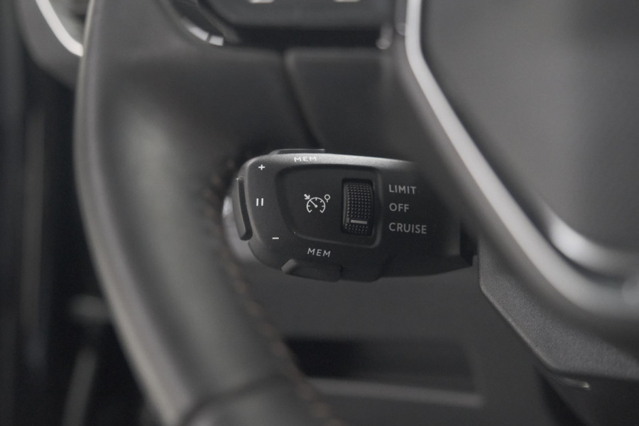 Peugeot 3008 1.6 HYbrid 180 Allure Pack Business | Camera | Apple Carplay | Navigatie