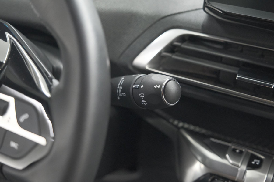 Peugeot 3008 1.6 HYbrid 180 Allure Pack Business | Camera | Apple Carplay | Navigatie