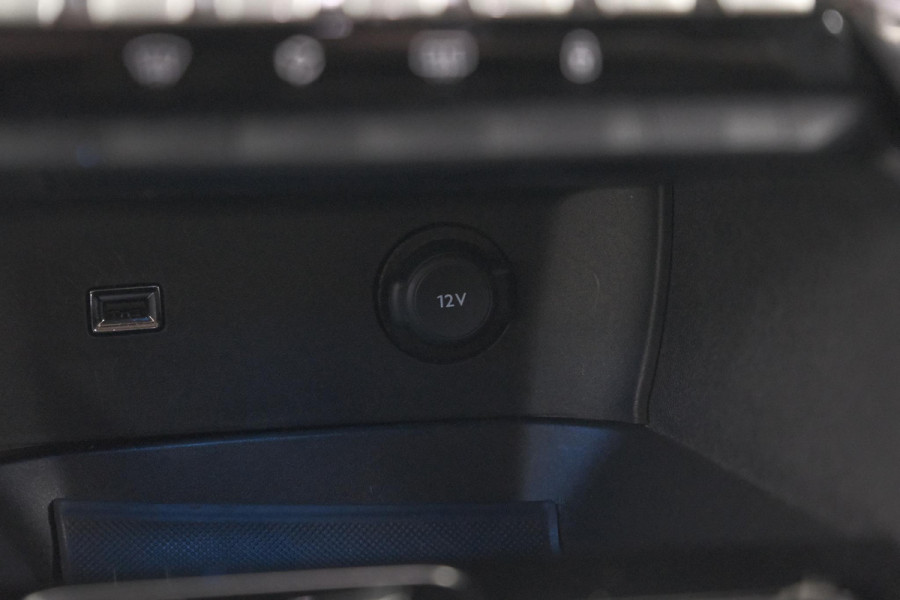 Peugeot 3008 1.6 HYbrid 180 Allure Pack Business | Camera | Apple Carplay | Navigatie