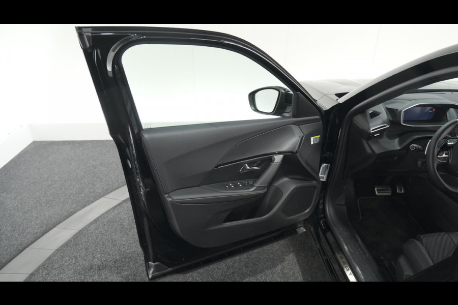 Peugeot 2008 PureTech 130 EAT8 GT | Trekhaak | 360 Camera | Adaptieve Cruise Control | Apple Carplay