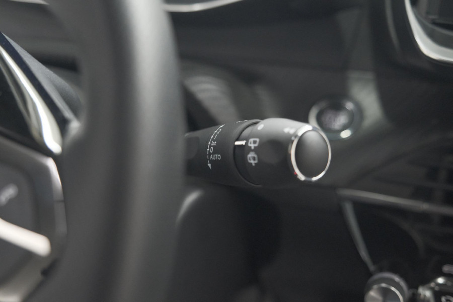 Peugeot 2008 PureTech 130 EAT8 GT | Camera | Apple Carplay | Parkeersensoren