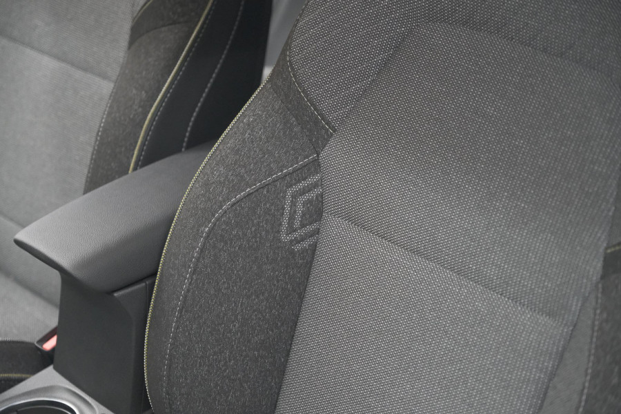 Renault Captur Mild Hybrid 160 EDC Techno | Pack Winter | Camera | Adaptieve Cruise Control | Apple Carplay