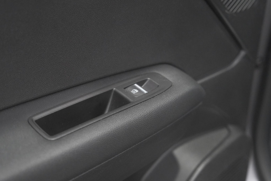 Renault Captur Mild Hybrid 160 EDC Techno | Pack Winter | Camera | Adaptieve Cruise Control | Apple Carplay