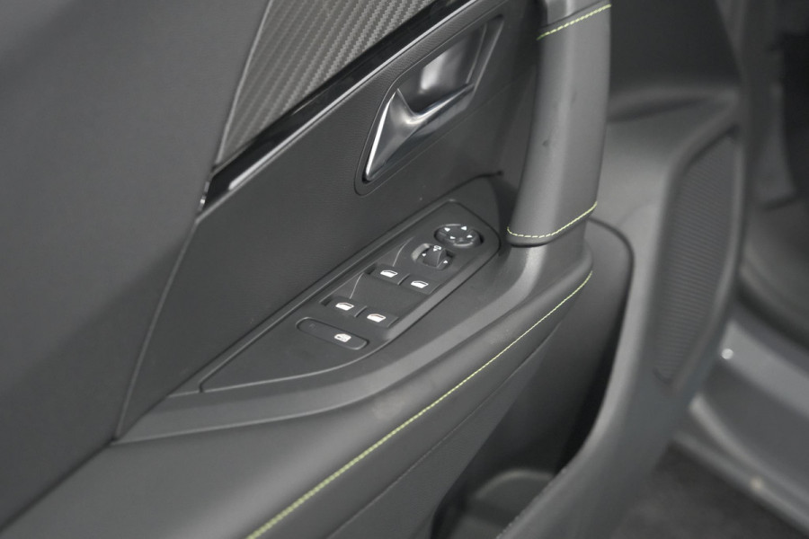 Peugeot 2008 Hybrid 145 e-DCS6 GT | 360 Camera | Adaptieve Cruise Control | Navigatie | Dodehoekdetectie