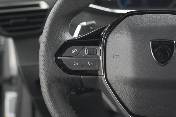 Peugeot 2008 Hybrid 145 e-DCS6 GT | 360 Camera | Adaptieve Cruise Control | Navigatie | Dodehoekdetectie