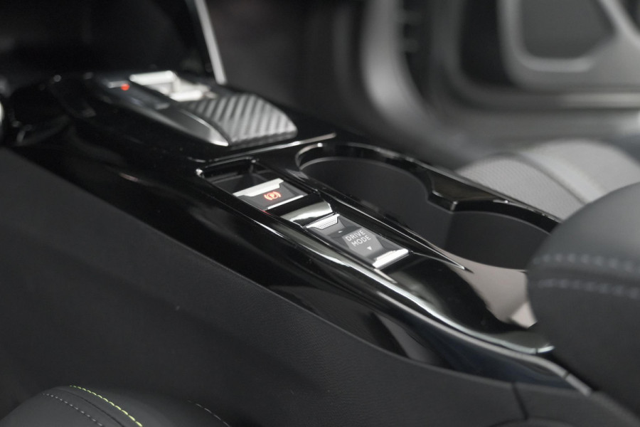 Peugeot 2008 Hybrid 145 e-DCS6 GT | 360 Camera | Adaptieve Cruise Control | Navigatie | Dodehoekdetectie