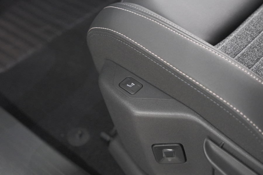 Peugeot 5008 1.2 Hybrid 136 e-DCS6 Allure | 7 Zitplaatsen | Camera | Stoelverwarming | Navigatie