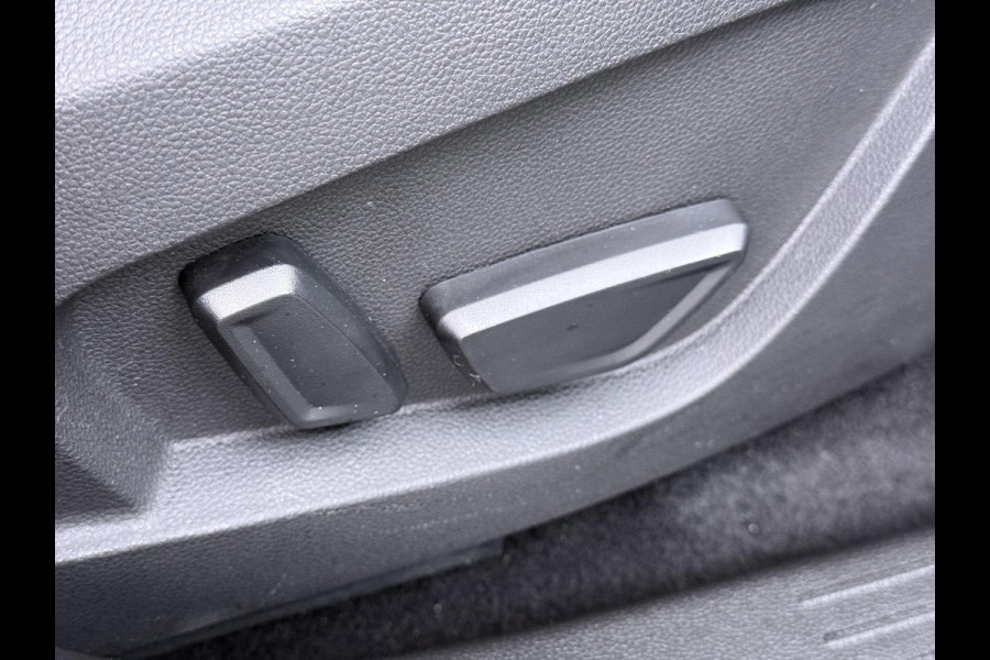 Renault Symbioz 1.6 E-Tech full hybrid 145 iconic 10.000KM!!| ADAPTIVE CRUISE| ELEK. STOELEN| ELEK. ACHTERKLEP| STOEL + STUURVERWARMING| CAMERA'S RONDOM| FABRIEKSGARANTIE RENAULT|