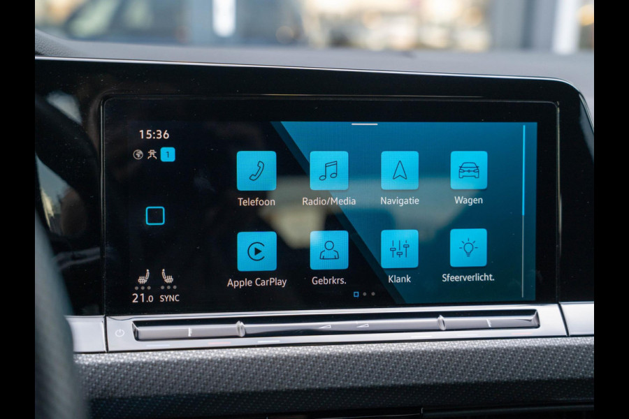 Volkswagen Golf 2.0 TSI R-line / 190PK / Pano / IQ / Black style / H&K / Keyless / Stoel+Stuurverwarming / DAB+