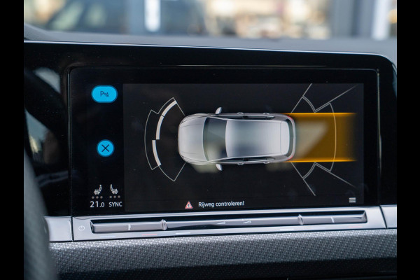 Volkswagen Golf 2.0 TSI R-line / 190PK / Pano / IQ / Black style / H&K / Keyless / Stoel+Stuurverwarming / DAB+