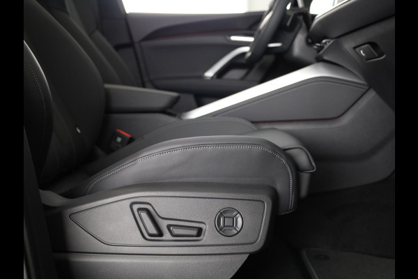 Audi Q5 2.0 TFSI e-hybrid quattro S edition Competition 367pk | Tech Plus Pakket | MMI experience pro | Glazen panoramadak | Tech plus | Privacy glas |