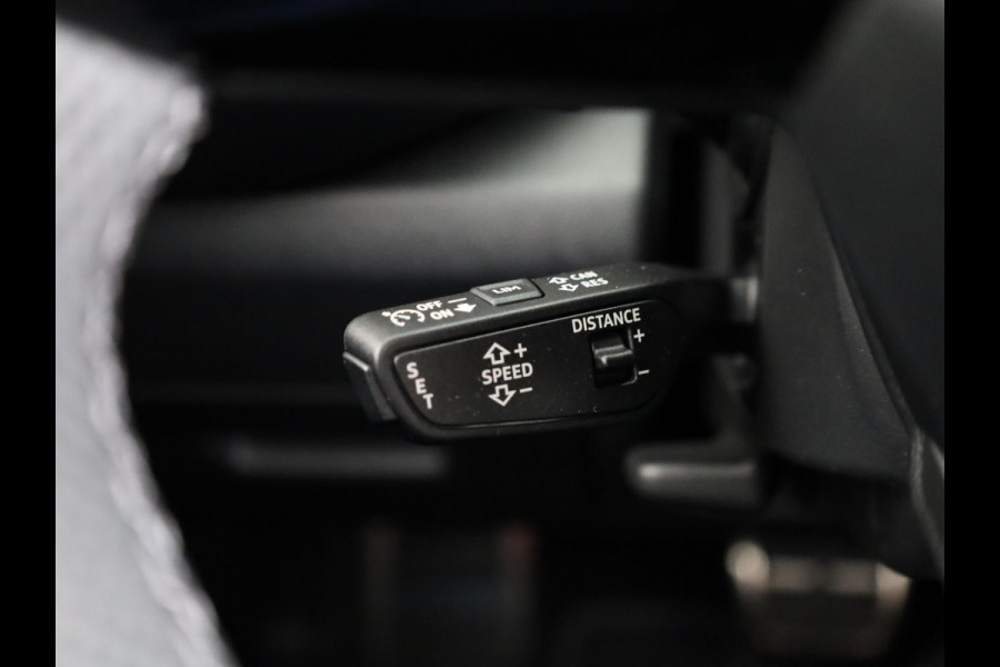 Audi Q5 2.0 TFSI e-hybrid quattro S edition Competition 367pk | Tech Plus Pakket | MMI experience pro | Glazen panoramadak | Tech plus | Privacy glas |