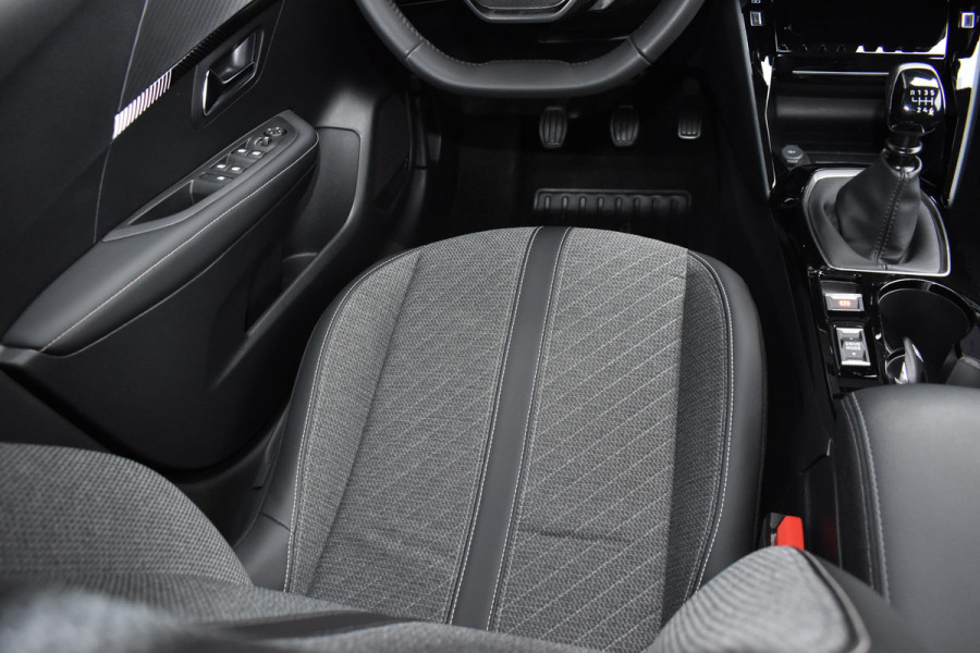 Peugeot 208 1.2 PureTech 100PK Allure Pack | 360 Camera | Navi | Adapt. Cruise | LED | Incl. garantie