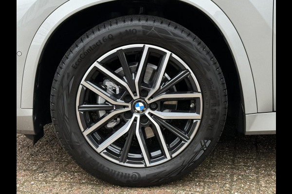 BMW X1 sDrive18i M SPORT | PANORAMA | PREMIUM PACK | ADAPT. CRUISE | KEYLESS ENTRY | STOELVERWARMING |