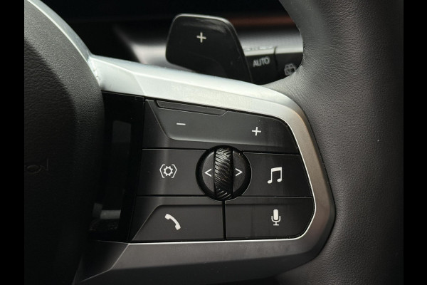 BMW X1 sDrive18i M SPORT | PANORAMA | PREMIUM PACK | ADAPT. CRUISE | KEYLESS ENTRY | STOELVERWARMING |