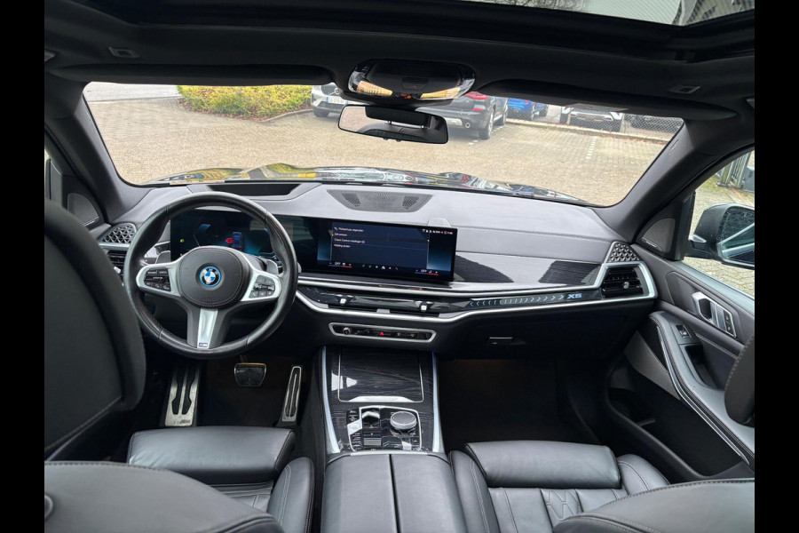 BMW X5 xDrive50e M-Sport PANORAMADAK HARMAN KARDON 360 CAMERA 22 INCH VELGEN LUCHTVERING