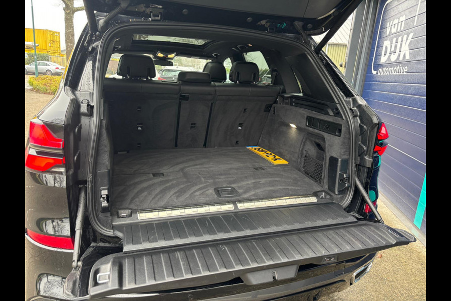 BMW X5 xDrive50e M-Sport PANORAMADAK HARMAN KARDON 360 CAMERA 22 INCH VELGEN LUCHTVERING