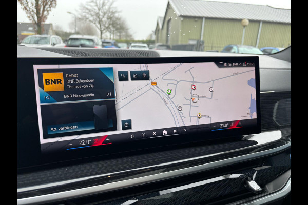 BMW X5 xDrive50e M-Sport PANORAMADAK HARMAN KARDON 360 CAMERA 22 INCH VELGEN LUCHTVERING
