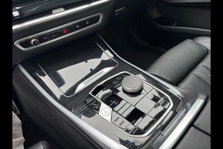 BMW X5 xDrive50e M-Sport PANORAMADAK HARMAN KARDON 360 CAMERA 22 INCH VELGEN LUCHTVERING