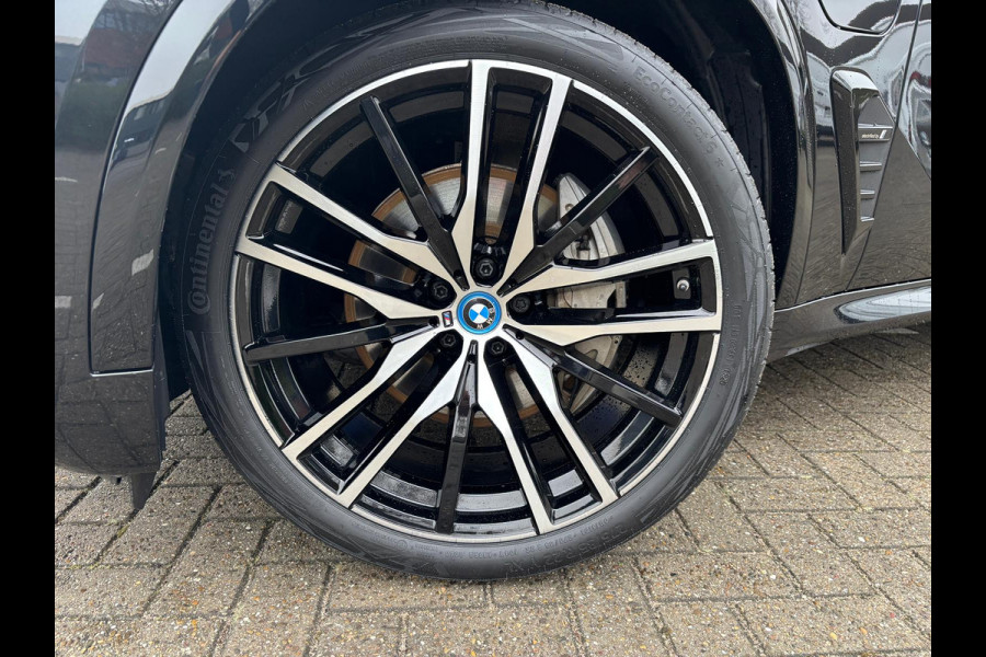 BMW X5 xDrive50e M-Sport PANORAMADAK HARMAN KARDON 360 CAMERA 22 INCH VELGEN LUCHTVERING