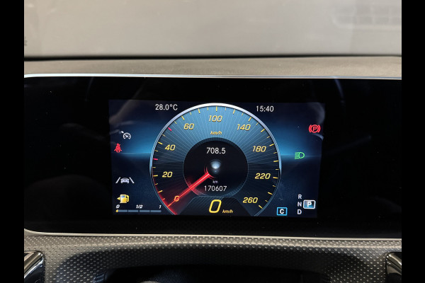 Mercedes-Benz CLA-Klasse 200 Business Solution AMG Automaat | Elektr. trekhaak | Full LED | Camera | Widescreen