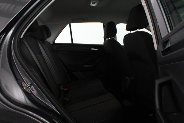 Volkswagen T-Roc 1.0 TSI Style > 110pk/Kleur Indium Grey/Parkeersensoren/navi/All season banden