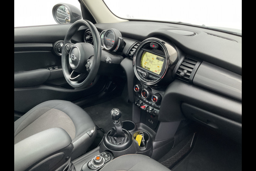 MINI Cooper 1.5 136pk Navi Clima Cruise Pano.dak 5-Deurs Pepper Business