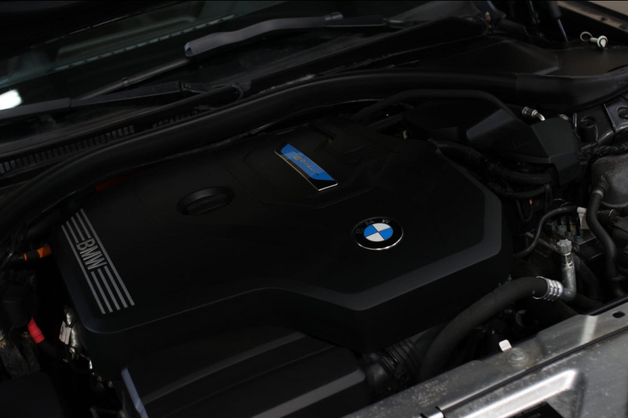 BMW 3 Serie Touring 330e xDrive M-Sport *Pano*H/K*Head-Up*Comforttoegang*