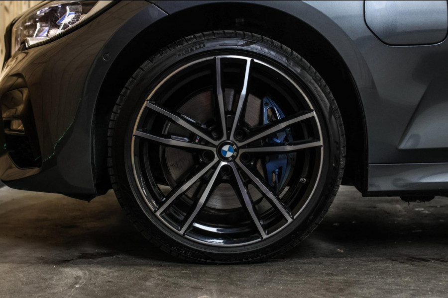 BMW 3 Serie Touring 330e xDrive M-Sport *Pano*H/K*Head-Up*Comforttoegang*